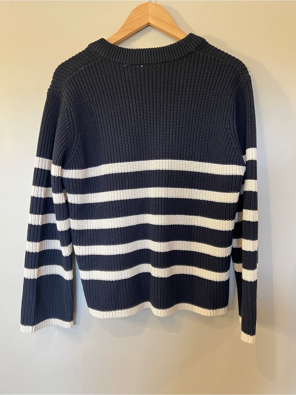 KAFFE Striped V-Neck Knit Sweater Women’s Small Navy Cream Chunky Pullover Cozy - Picture 5 of 6